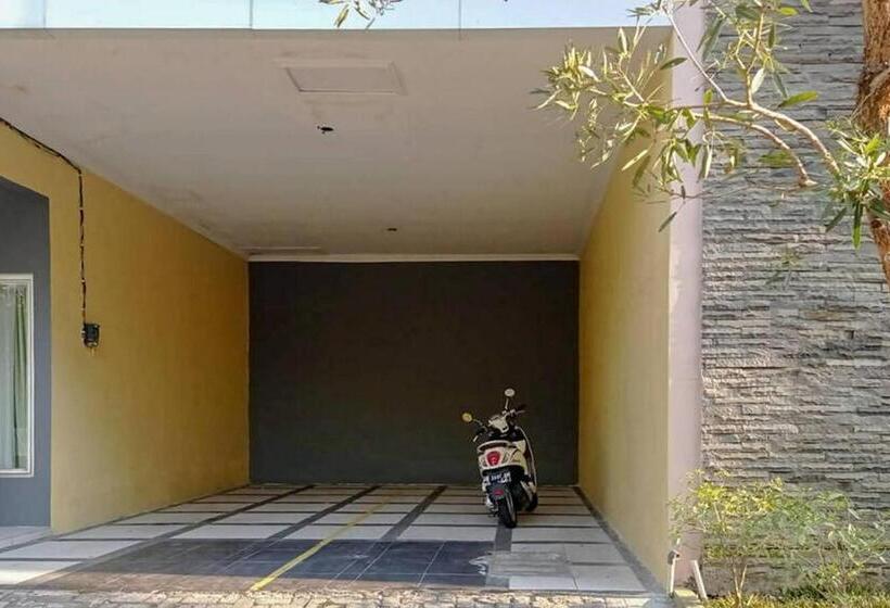 בית מלון כפרי Rama Shinta Homestay Redpartner