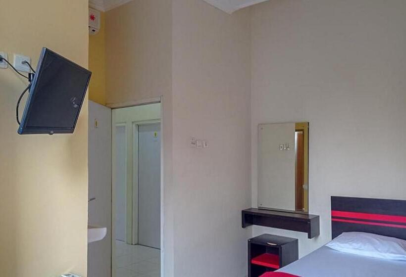 בית מלון כפרי Rama Shinta Homestay Redpartner