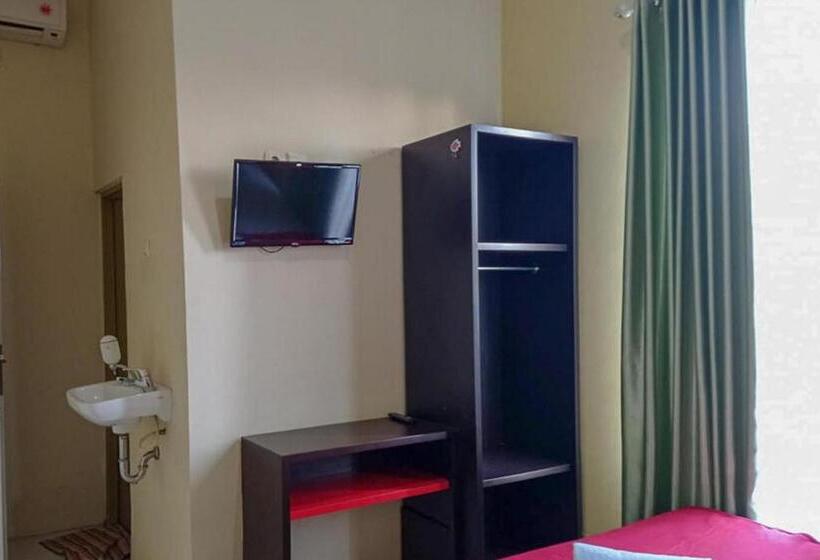 בית מלון כפרי Rama Shinta Homestay Redpartner