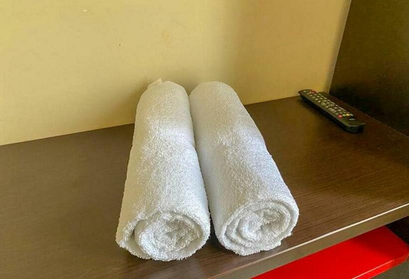 בית מלון כפרי Rama Shinta Homestay Redpartner