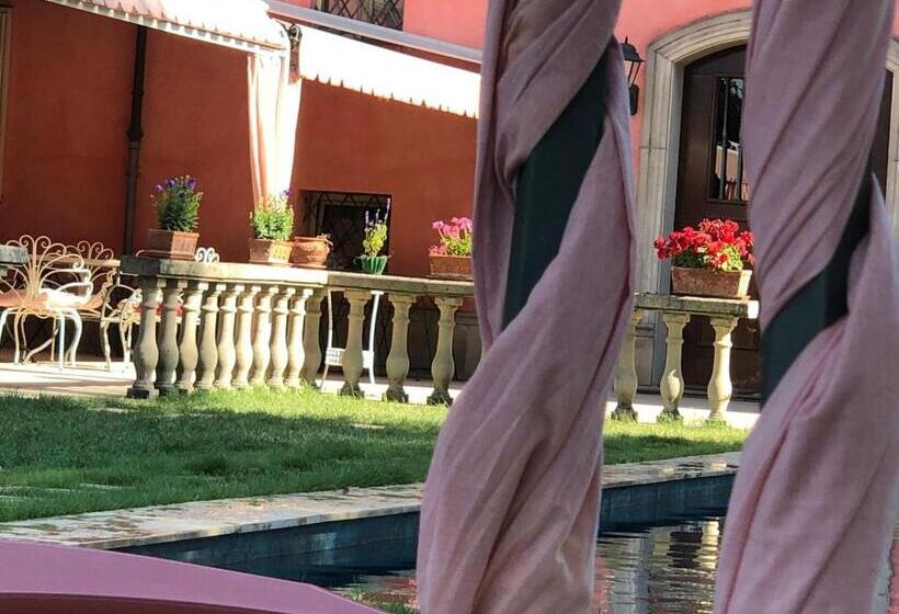 בית מלון כפרי Villa Montanarini