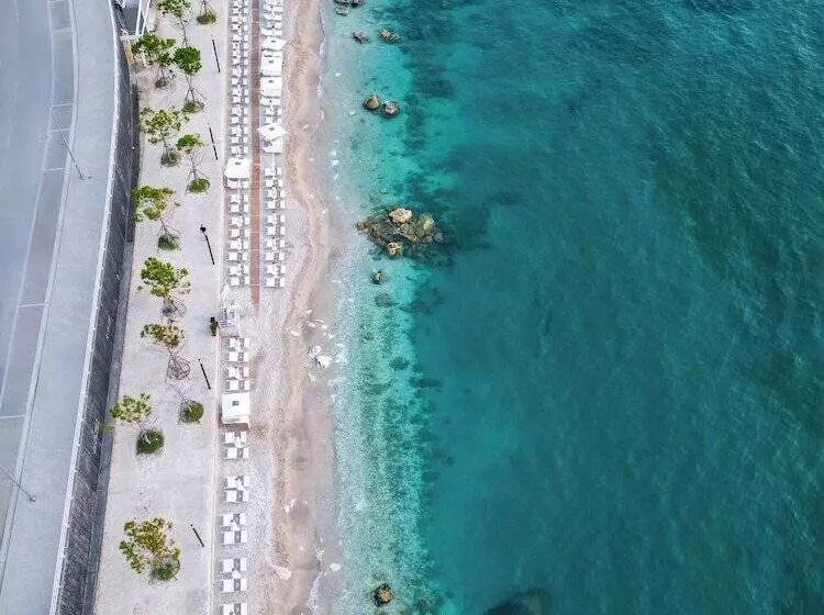 ホテル Vlora Priam Affiliated by Meliá