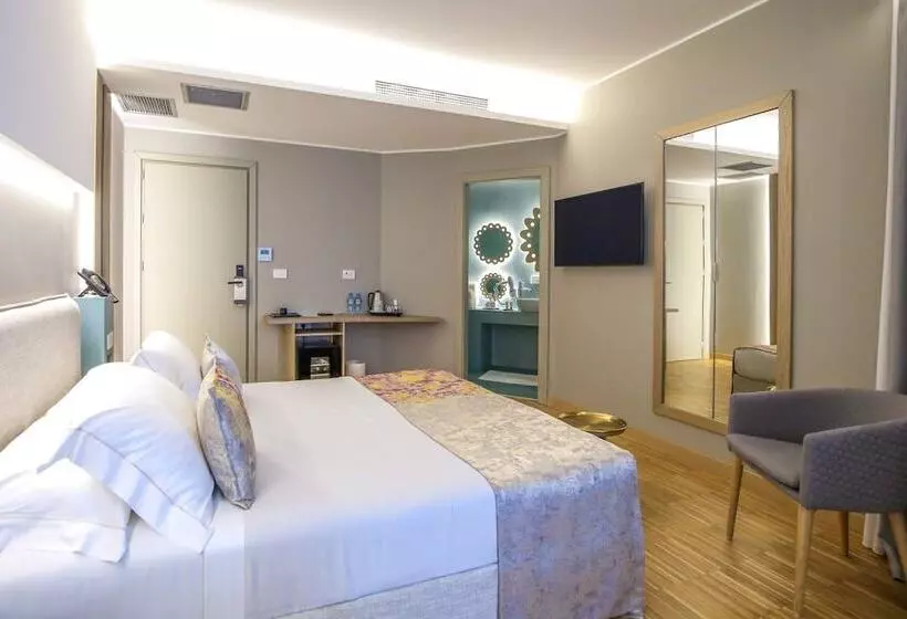 ホテル Vlora Priam Affiliated by Meliá