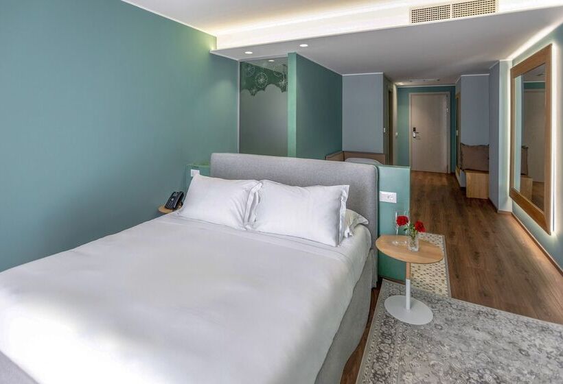 ホテル Vlora Priam Affiliated by Meliá