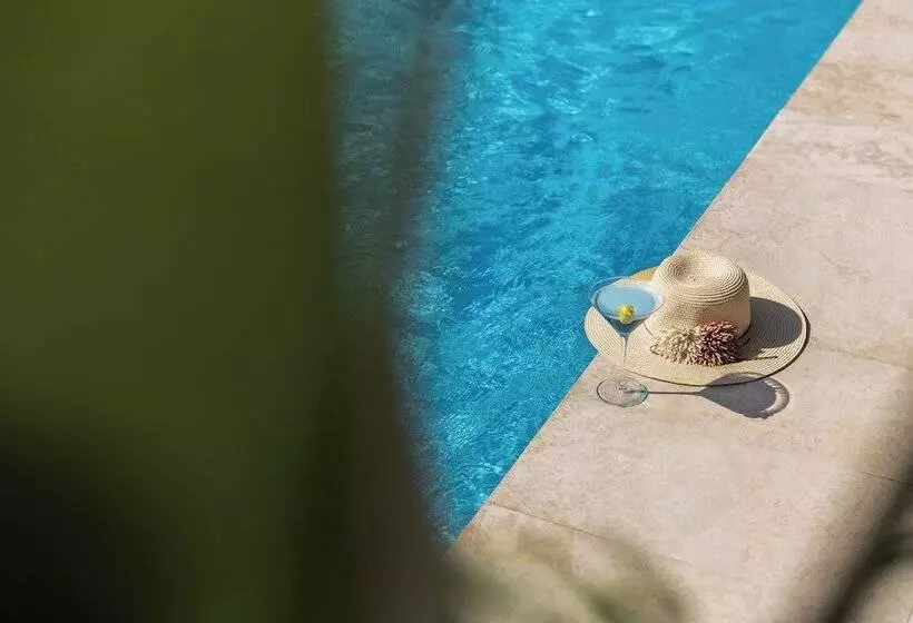 ホテル Vlora Priam Affiliated by Meliá