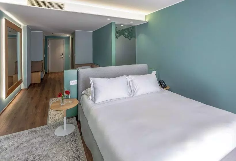 ホテル Vlora Priam Affiliated by Meliá