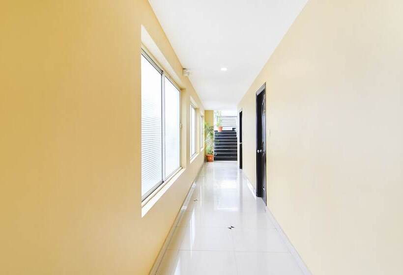 Itsy Hotels Platinum Inn