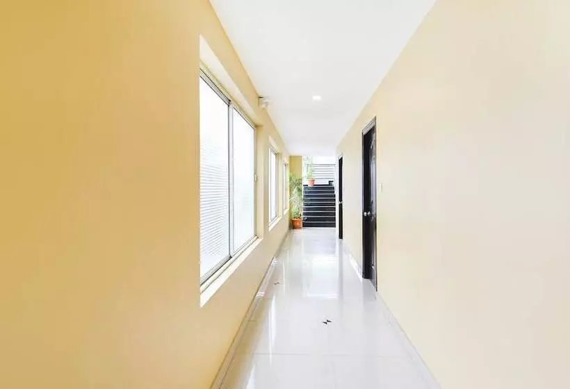 Itsy Hotels Platinum Inn