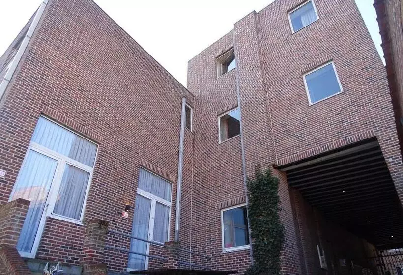 پانسیون Condo Gardens Leuven   Budget Studio Twin