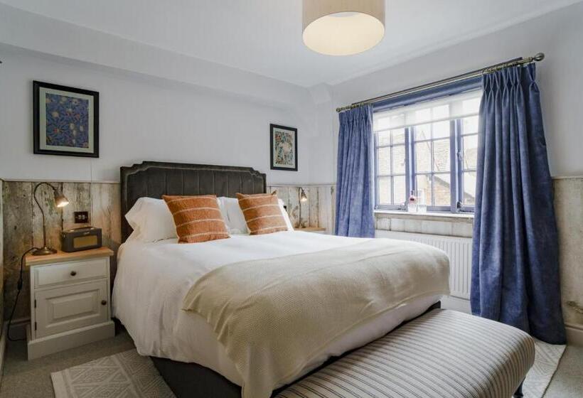 ユースホステル Bel And The Dragon At Red Lion Wendover