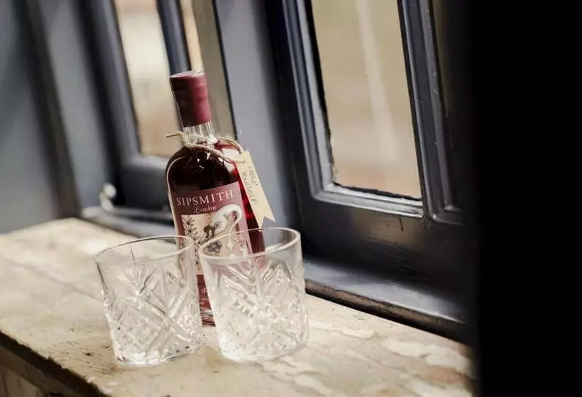 Retkeilymaja Bel And The Dragon At Red Lion Wendover