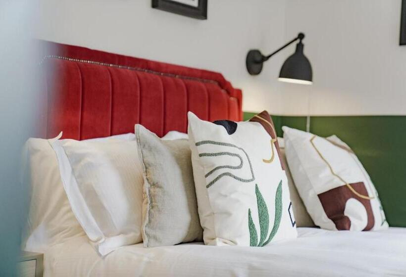 ユースホステル Bel And The Dragon At Red Lion Wendover