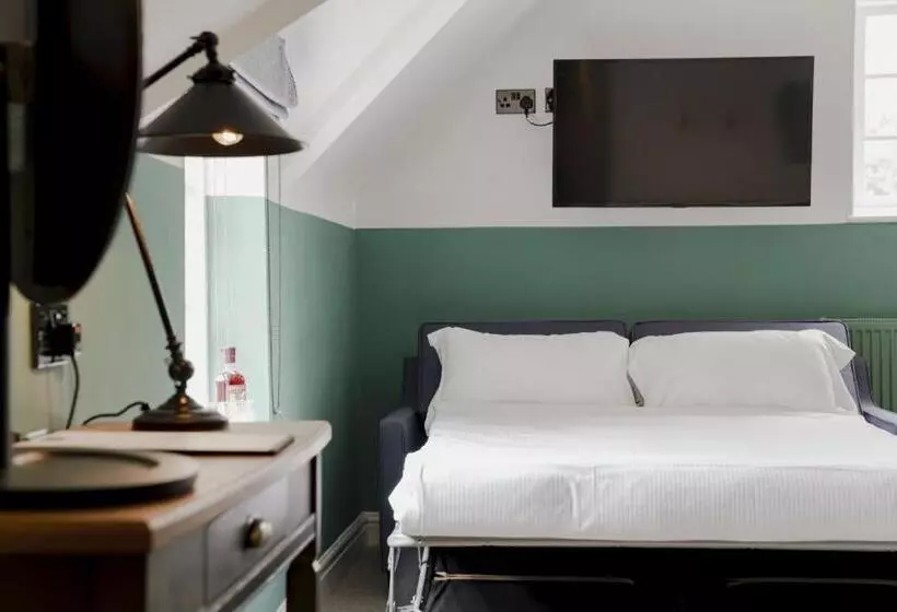 Retkeilymaja Bel And The Dragon At Red Lion Wendover