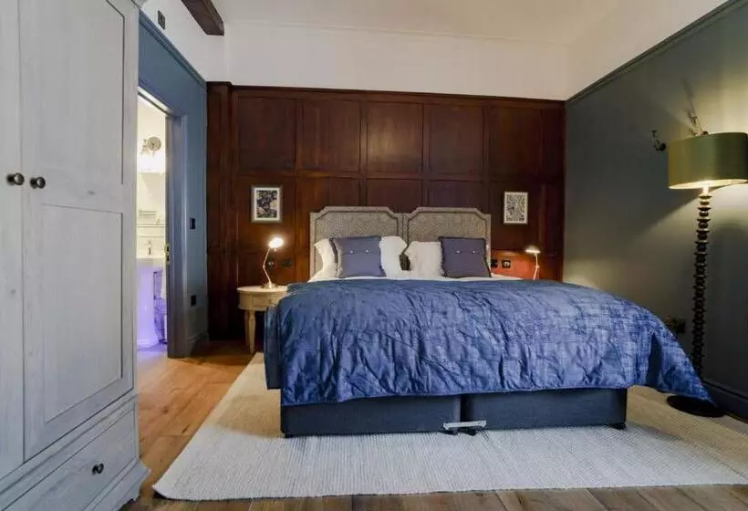 Retkeilymaja Bel And The Dragon At Red Lion Wendover