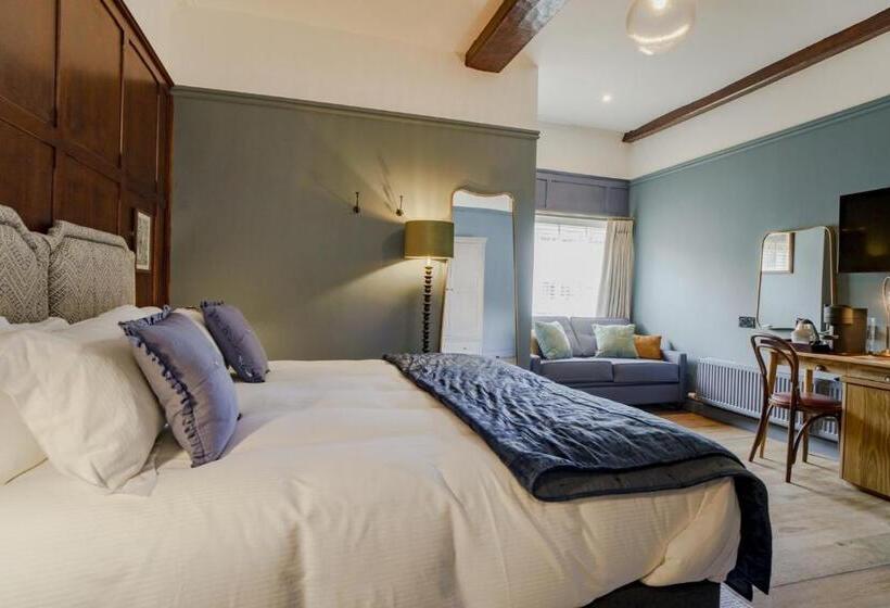 ユースホステル Bel And The Dragon At Red Lion Wendover