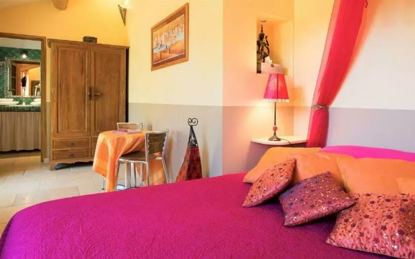 ベッドアンドブレックファースト Chambres D'hotes Domaine Des Machottes