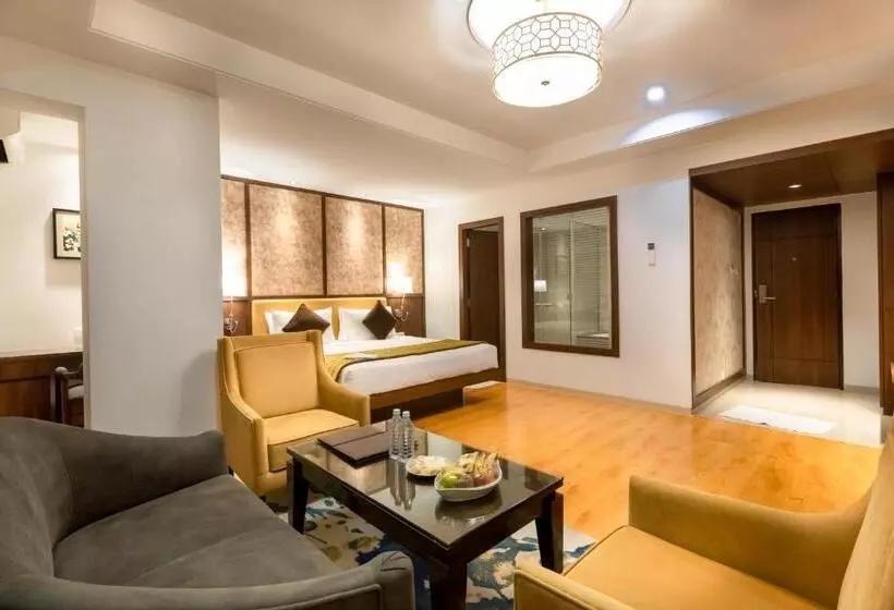 Hotelli Freesia By Express Inn