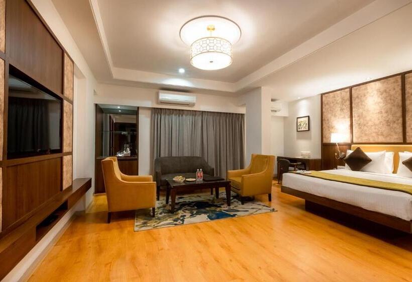 ホテル Freesia By Express Inn