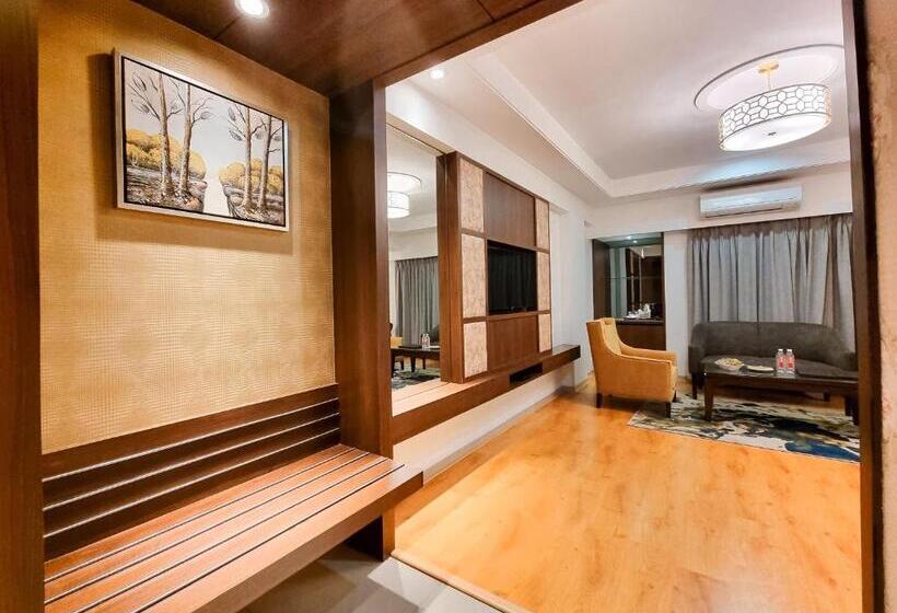 ホテル Freesia By Express Inn