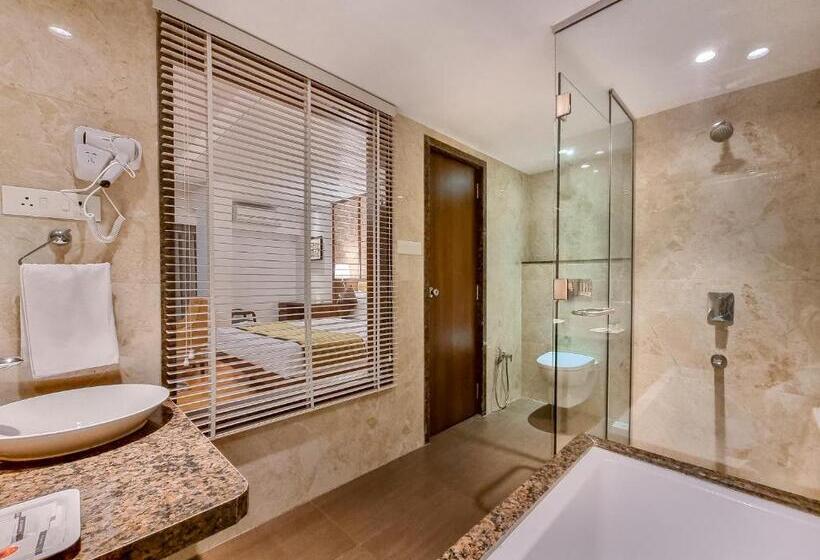 ホテル Freesia By Express Inn