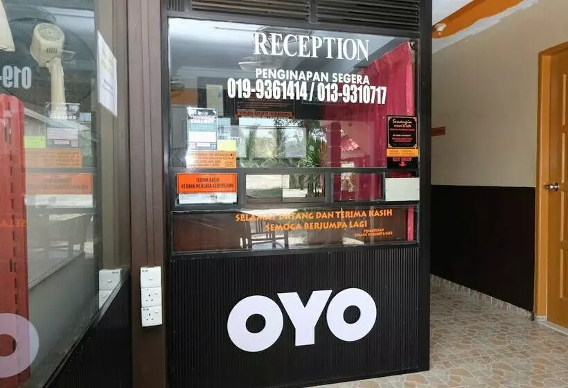 Hotelli Oyo 44005 Senangin Resort & Cafe