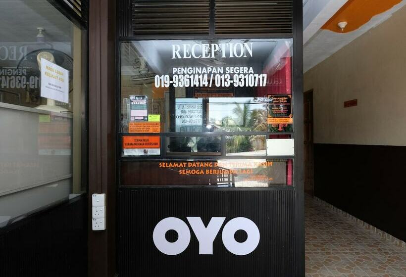 فندق Oyo 44005 Senangin Resort & Cafe