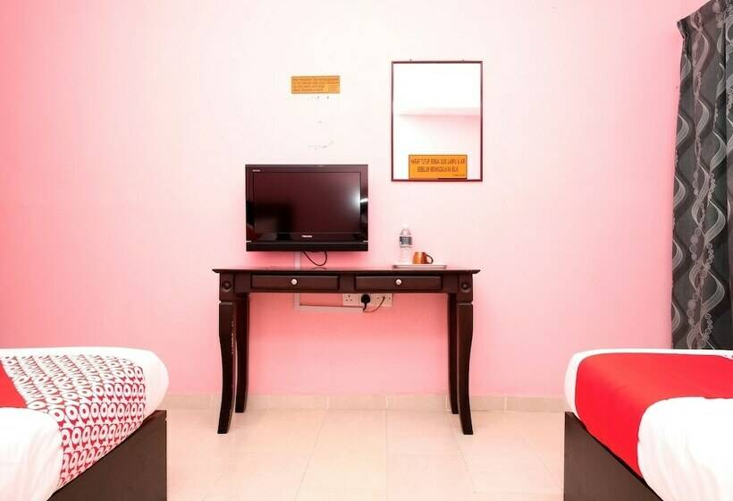 فندق Oyo 44005 Senangin Resort & Cafe