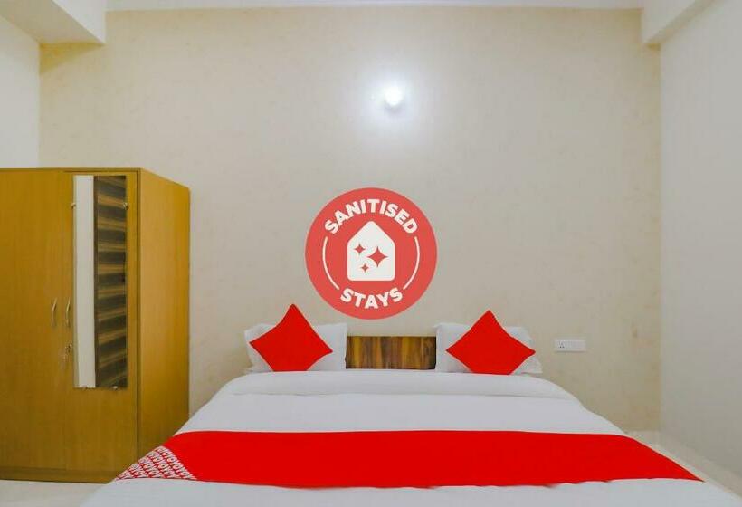 בית מלון כפרי Collection O 78410 Collection O White House