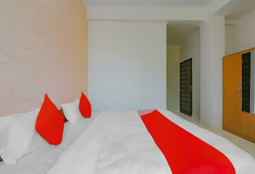 בית מלון כפרי Collection O 78410 Collection O White House