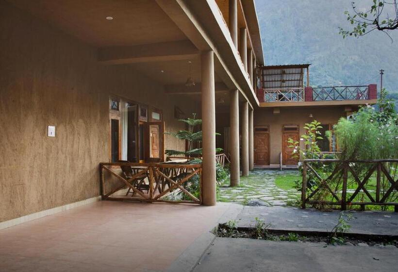 酒店 Shivadya Tirthan Tirthan Valley