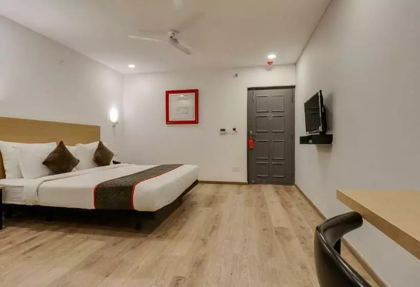 ホテル Vaccinated Staff Oyo 79187 Townhouse 181 Ganeshpeth Colony