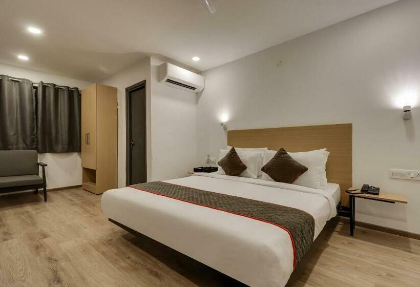 فندق Vaccinated Staff Oyo 79187 Townhouse 181 Ganeshpeth Colony