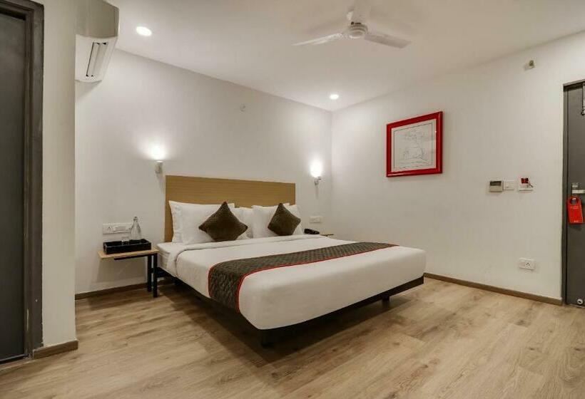 فندق Vaccinated Staff Oyo 79187 Townhouse 181 Ganeshpeth Colony