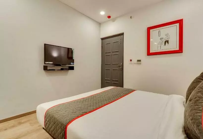 ホテル Vaccinated Staff Oyo 79187 Townhouse 181 Ganeshpeth Colony