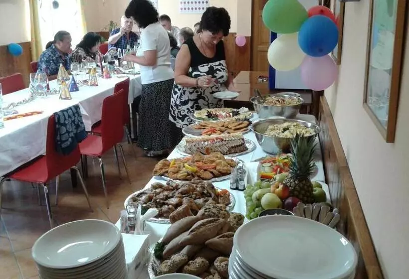 ペンション Retro Vrbovec