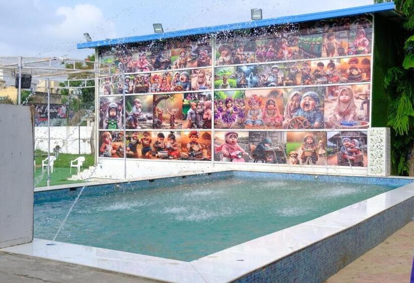 בית מלון כפרי Udaipur Palace