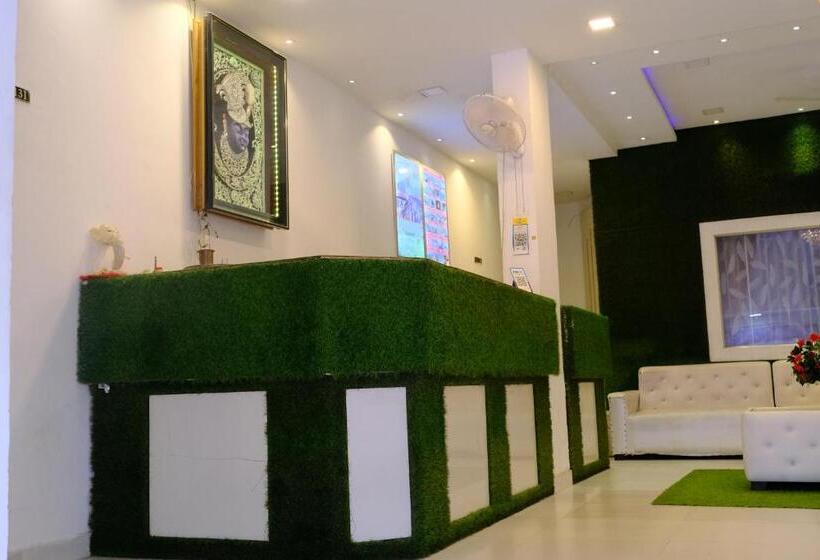 בית מלון כפרי Udaipur Palace