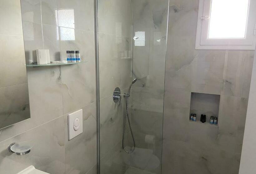 بنسيون Persephone