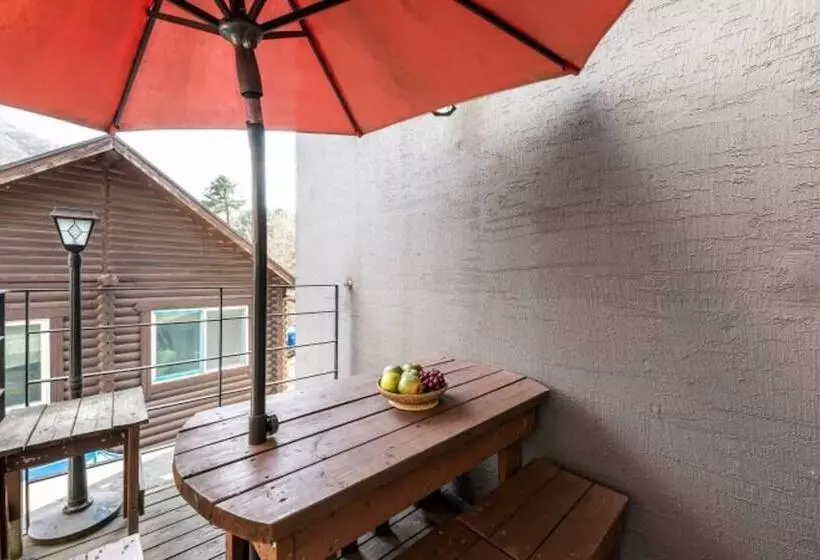 Fortune Rising Sun Hill Pension B