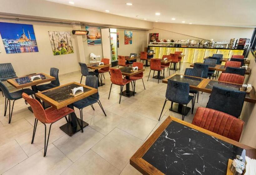 בית מלון כפרי Istanbul Airport Express