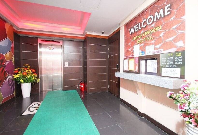 汽车旅馆  Daegu Dongseong Ro Honeymoon