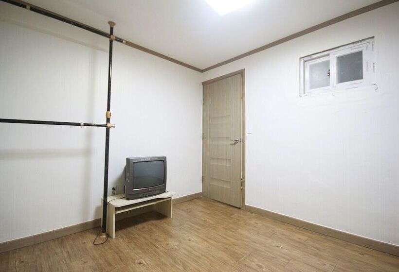 Motel Gwangyang Gwibinjang