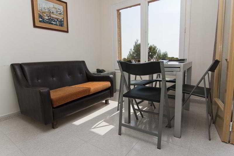 Apartamentos Aromar