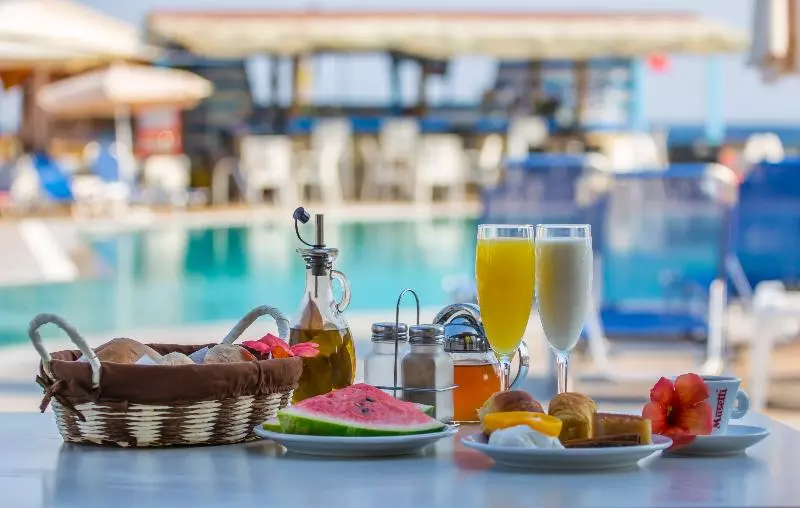 ホテル Akti Corali