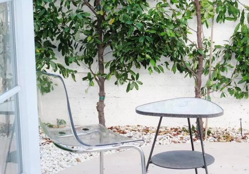 Hotel Alcazar Palm Springs