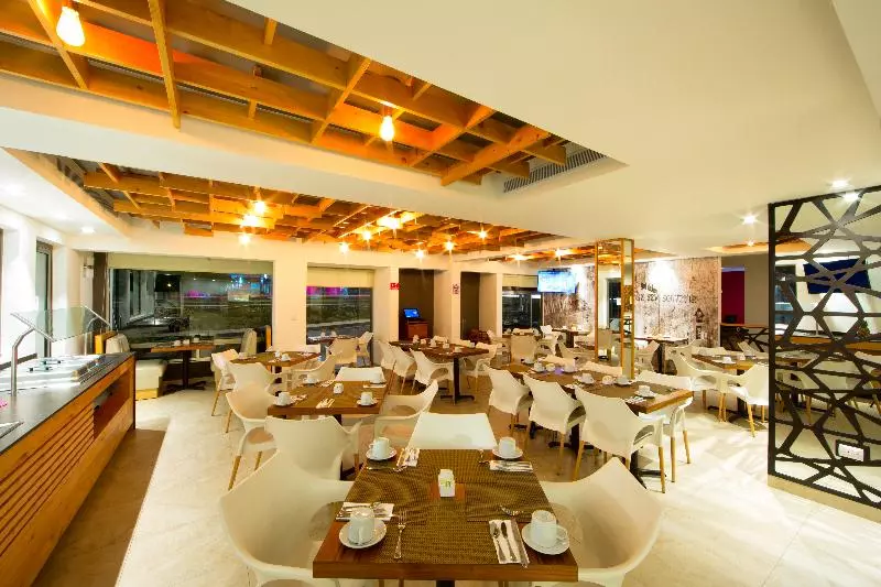 בית מלון כפרי Ambiance Suites