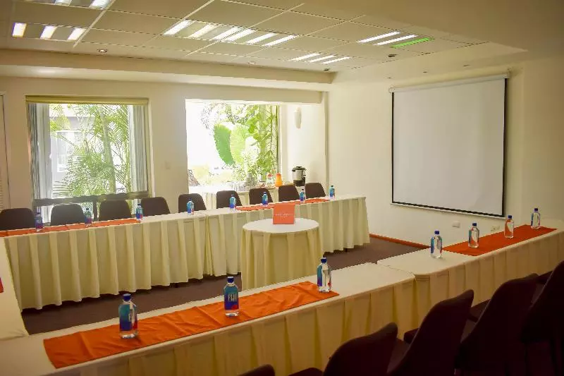 בית מלון כפרי Ambiance Suites