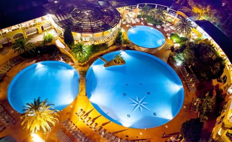 فندق Forte Village Resort Le Dune