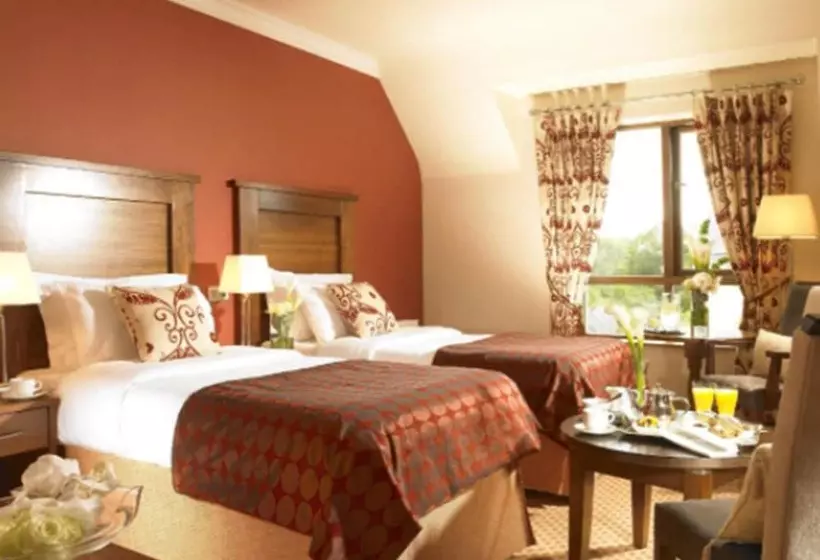 Отель Glengarriff Park