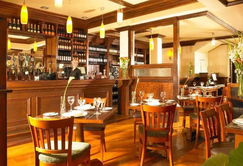 Отель Glengarriff Park